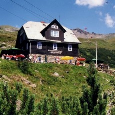 Der Alpengasthof im Sommer