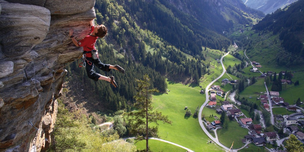Klettersteig Nasenwand, Alfons Dornauer am Fels