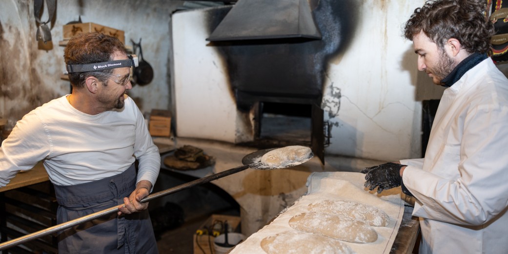 Traditionelles Brotbacken