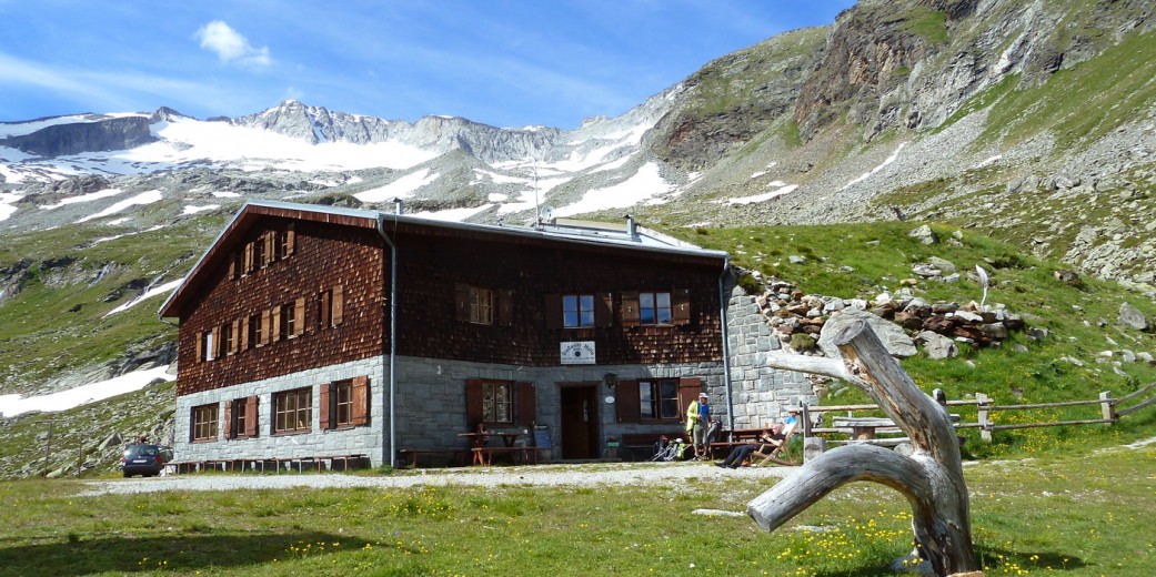 Gießener Hütte, Hochalmspitze im Hintergrund