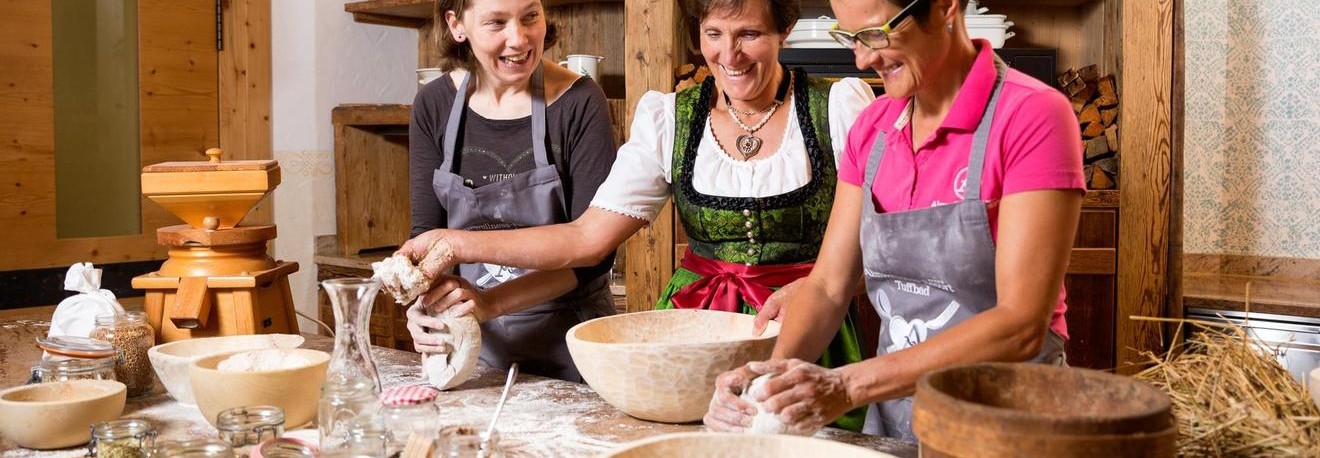Lesachtaler Brot backen im Almwellness-Resort Tuffbad
