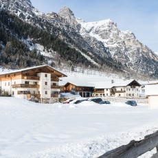 Alfaier Bergheimat  und Alfaierhof im Winter
