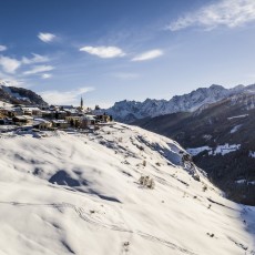Guarda das Schellen-Ursli Dorf im Winter