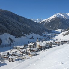 Das Dorf Innervillgraten im Winter