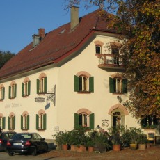 Der Gasthof im Herbst