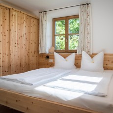 Ferienwohnung Resi mit Zirbenholz-Schlafzimmer