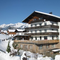 Haus Küng im Winter