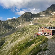 Hüttenwandern im Gschnitztal | Innsbrucker Hütte