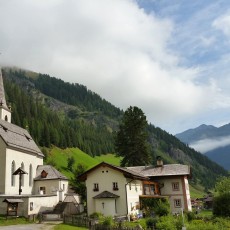 Der Weiler Kalkstein mit der Wallfahrtskirche "Maria Schnee"