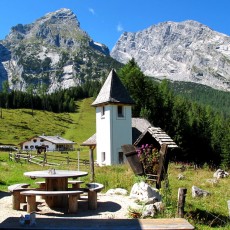 Kührainhütte mit Watzmannmassiv