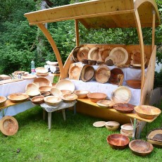 Lukas Hummer, Holzschüsseln und Teller