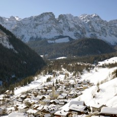 Lungiarü im Winter mit Puezgruppe