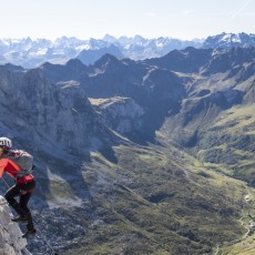 Im griffigen Kalk des Rätikons kommen Kletterbegeisterte auf ihre Kosten.