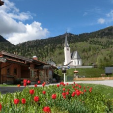 Blick auf den Südtiroler und die Kreuther Kirche
