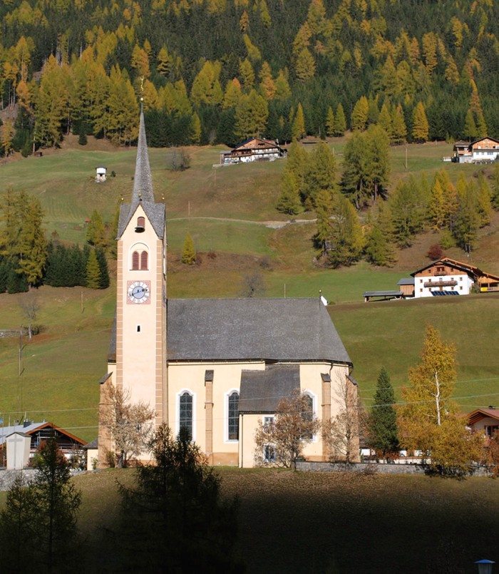 Die Kirche St. Leonhard in Kartitsch