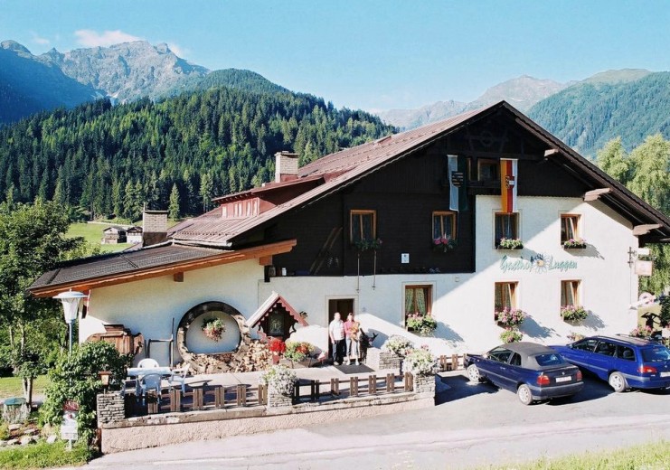 Der Gasthof im Sommer