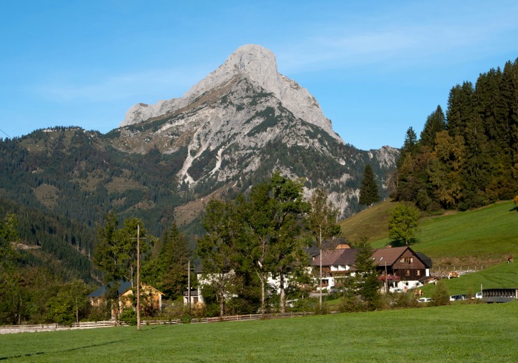 Blick auf Johnsbach und den Großen Ödstein