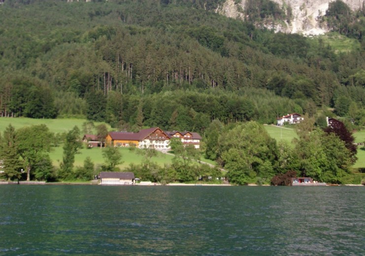 Haus Resch vom See aus gesehen