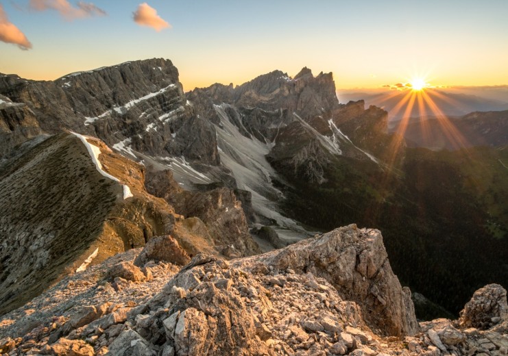 Sonnenuntergang mit Sicht auf Piz Duleda und die Cresta de Lungiarü